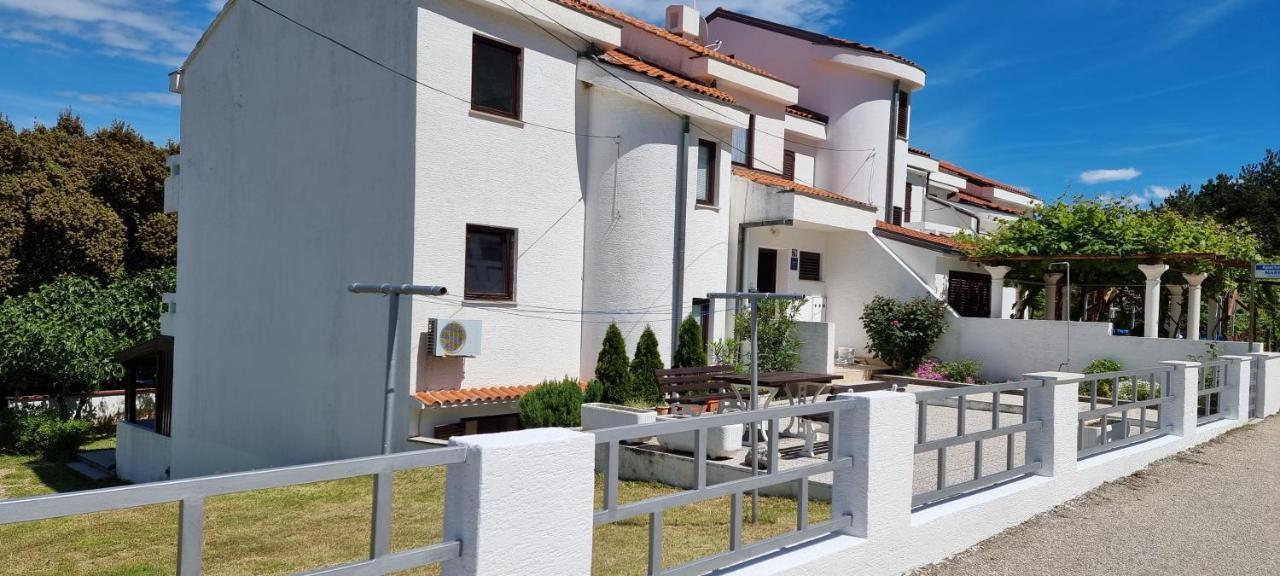 Renata Apartment With A View Baska  Bagian luar foto